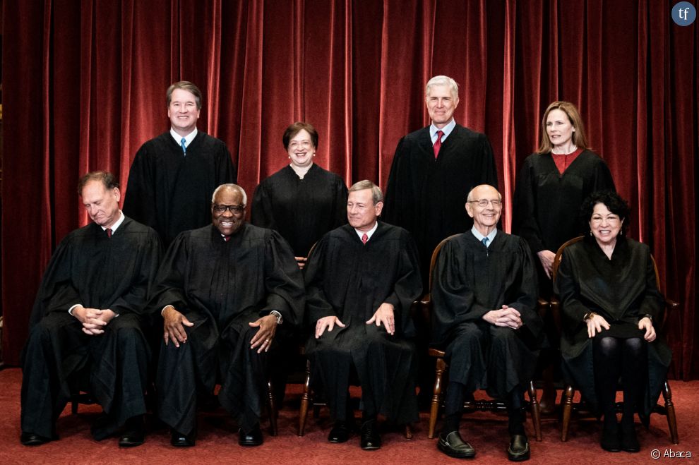 Les 9 juges de la Cour suprême, dont 6 ont voté pour révoquer le droit à l&#039;avortement