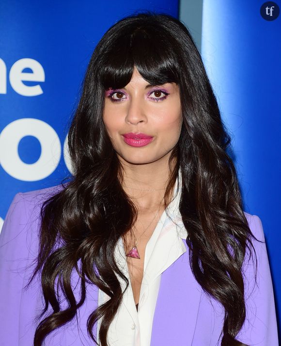 Jameela Jamil s'insurge contre les thés détox... pour femmes enceintes