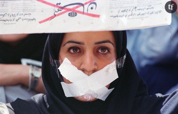 Une manifestante à Teheran.