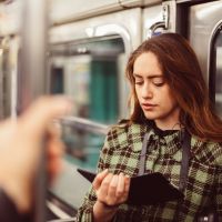 #WagonSansCouillon : elles témoignent des violences sexistes subies dans le métro