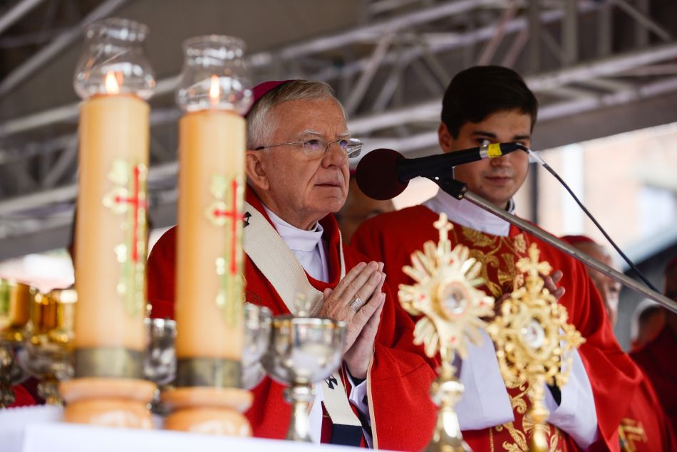 L'archevêque Marek Jedraszewski suscite la polémique.
