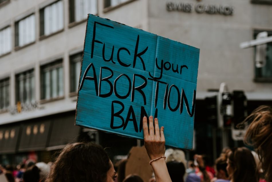 Pancarte pour la légalisation de l'avortement