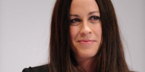 Des femmes "agressées, harcelées, violées" : Alanis Morissette brise le silence