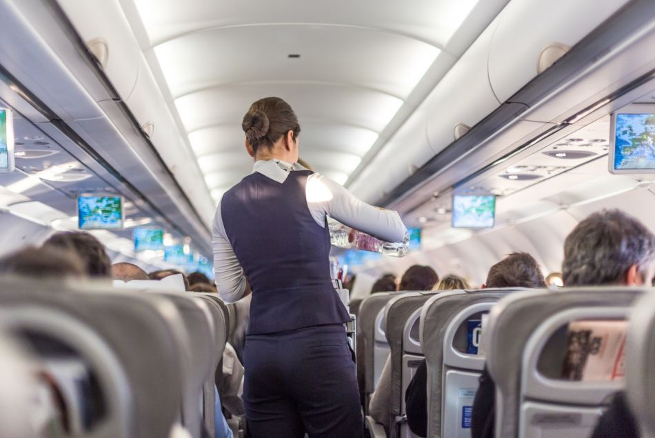 "Tu ne veux pas faire une pipe au commandant de bord ?" : les hôtesses d'Air France dénoncent