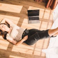 Comment rester concentrée sur son télétravail quand il fait beau dehors ?