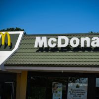 Les employées de McDonald's France ne seront plus obligées de porter une jupe