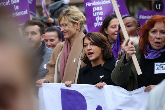 Emma de Caunes à la marche féministe #NousToutes, le 23 novembre 2019