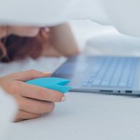 71 % des femmes se sont déjà masturbées alors que leur partenaire était endormi