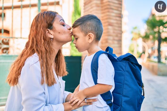 "Eduquez vos fils" : la création d'une société égalitaire incombe-t-elle aux femmes ?