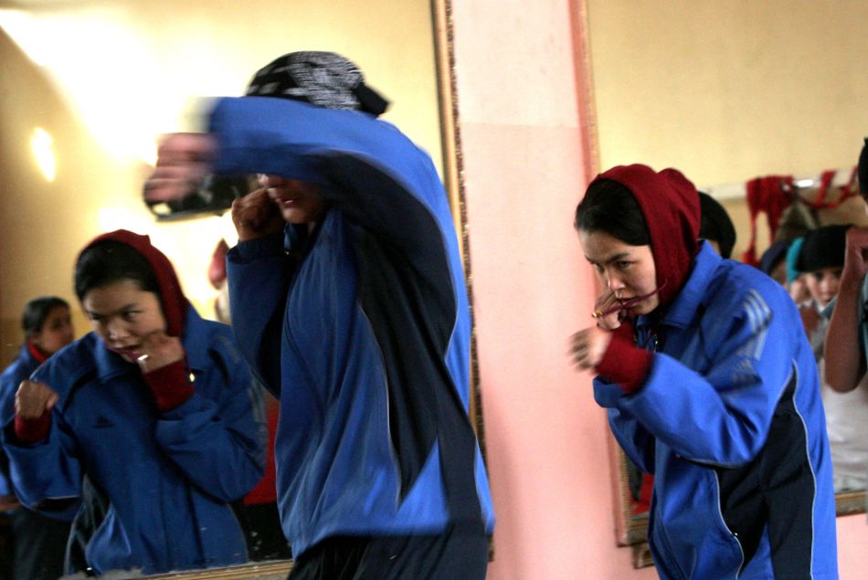 Des femmes afghanes pratiquant la boxe à Kaboul en 2012