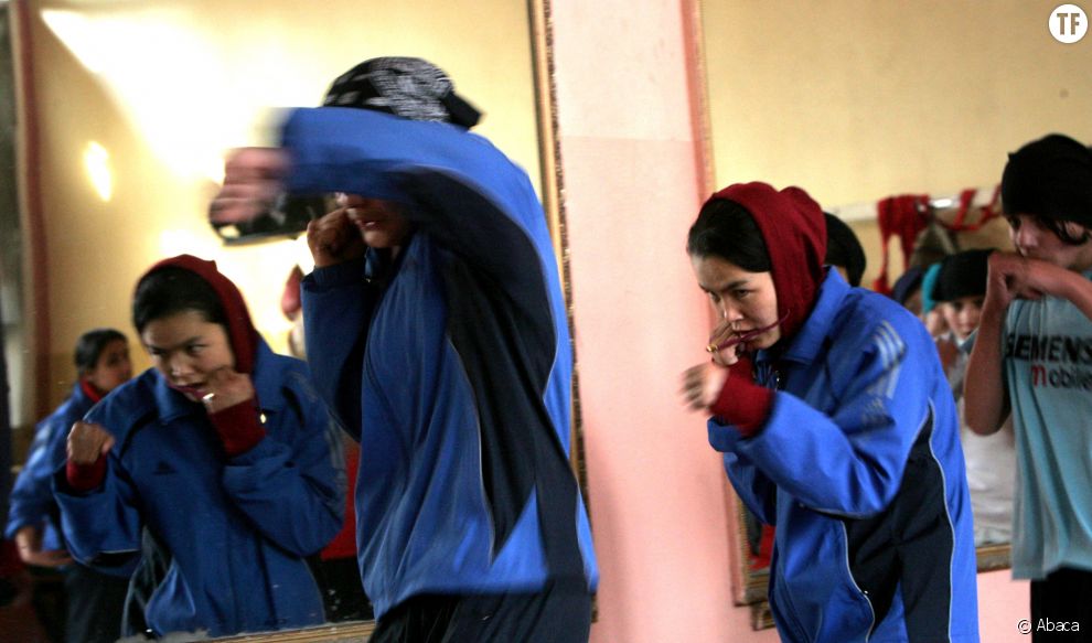  Des femmes afghanes pratiquant la boxe à Kaboul en 2012 