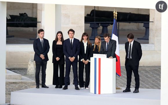 Stella Belmondo, Victor Belmondo, Giacomo Belmondo, Alessandro Belmondo, Annabelle Belmondo lors de la cérémonie d'hommage national à Jean-Paul Belmondo aux Invalides le 9 septembre 2021.