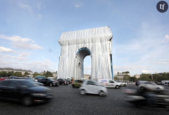 Derrière l'Arc de Triomphe empaqueté, il y a aussi Jeanne-Claude