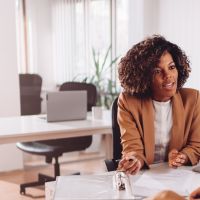 Les banques sont désormais obligées d'ouvrir un compte aux femmes (oui, en 2021)