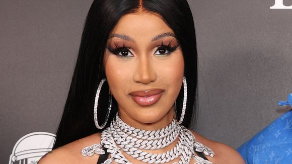 Victime de cyberharcèlement, Cardi B évoque ses pensées "extrêmement suicidaires"