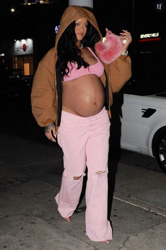 Rihanna enceinte le 11 avril 2022 à Los Angeles