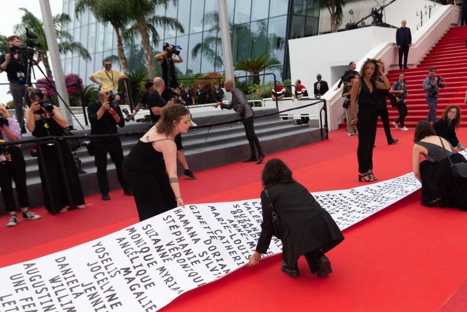 Les 129 noms de féminicides sur les marches de Cannes : la séquence choc du festival