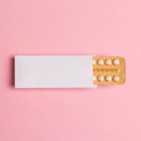 Pourquoi les jeunes femmes boudent-elles la pilule ?