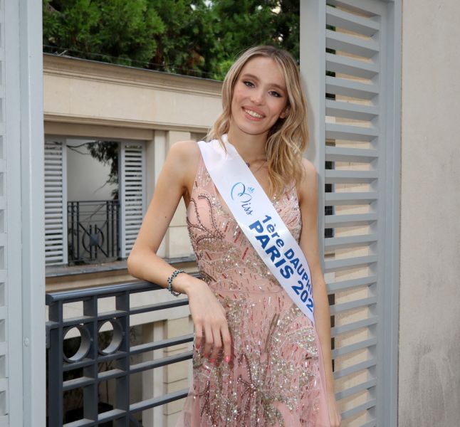 Miss France : l'actrice transgenre Andréa Furet élue 1ere dauphine de Miss  Paris - Terrafemina