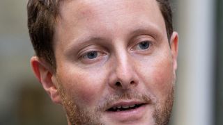 "Je fais partie de ces gens-là" : Clément Beaune répond aux propos homophobes de Caroline Cayeux