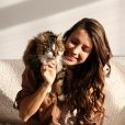 Selon une étude japonaise, côtoyer un chat chez soi durant sa grossesse pourrait augmenter le risque de dépression post-partum