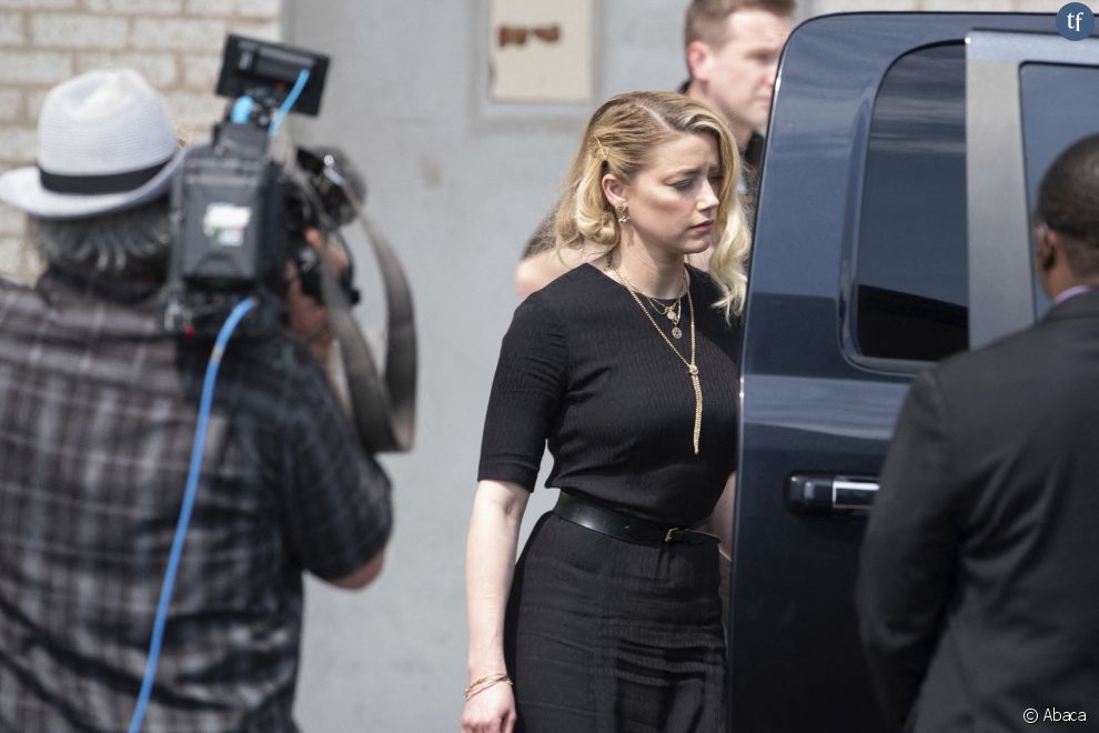 Amber Heard à la sortie du tribunal de Fairfax, le 1er juin 2022.