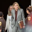 Amber Heard quitte le palais de justice du comté de Fairfax, à Fairfax, lors de son procès contre Johnny Depp le 26 mai 2022