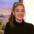 Lowri Moore, écolière britannique, combat la stigmatisation dont font l'objet les enfants à lunettes. Elle aimerait que des lunettes puissent être ajoutées à tous les emojis...