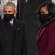 En outre, Michelle Obama ne souhaitait pas que la question de ses cheveux obnubile les médias durant le mandat de son époux.