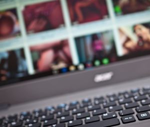 Harcèlement, montages obscènes, dick pics... La streameuse Maghla ...