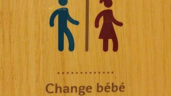 Trop sexiste ? La SNCF zappe le dessin de ses lieux de change pour bébés