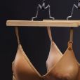 Un soutien gorge pour dépister les cancers du sein chez les femmes noires ? C'est ce qu'a mis au point l'entreprise canadienne Love &amp; Nude, marque de lingerie engagée contre les inégalités.