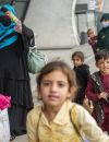  "Une guerre contre les femmes" : Pour Amnesty, les Talibans devraient être jugés pour "crime contre l'humanité" 
 Des réfugiés d'Afghanistan arrivent à l'aéroport Dulles - Washington à la suite du retour des talibans. Le 1er septembre 2021.    