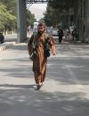 Les talibans paradent, après le retrait des soldats américain, dans l’aéroport de Kaboul, Afghanistan, le 31 août 2021.  