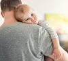 Des pères qui s'impliquent plus pour des bébés en meilleur forme ? Une étude le démontre