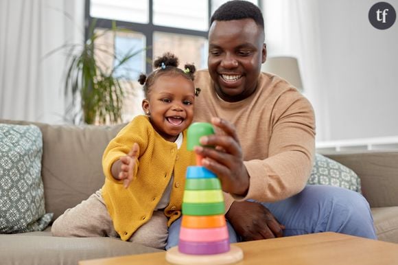 Tant et si bien que les chercheurs se réjouissent de voir, dans les pays développés, une augmentation du temps "que les pères consacrent à la garde de leurs enfants", ce qui est souvent synonyme de "soins paternels".  
