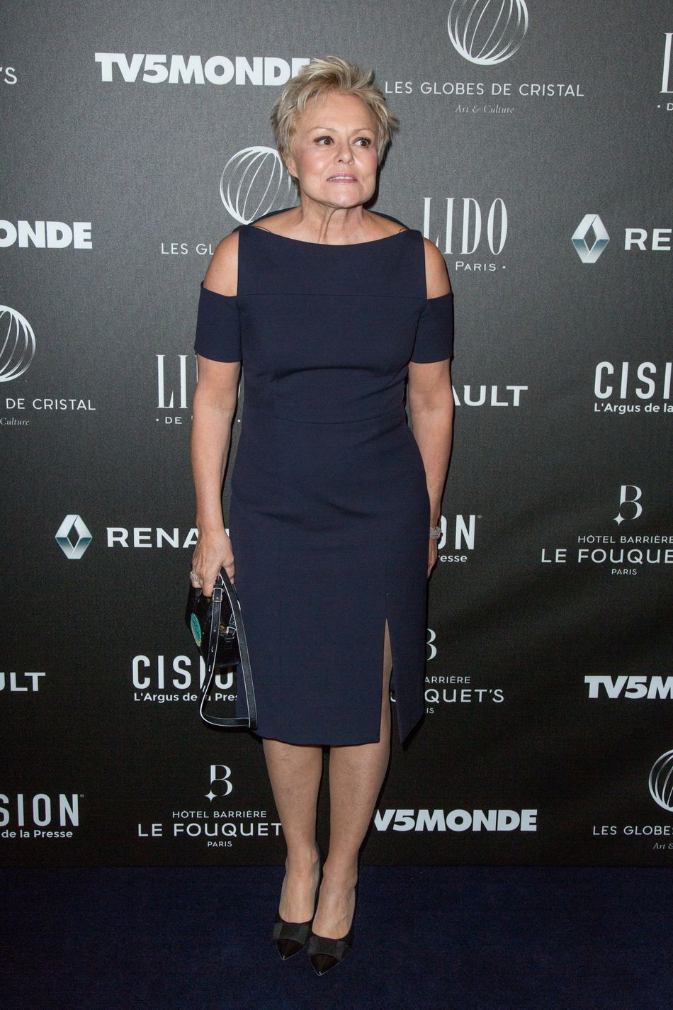 On l'écoute : " Je suis la seule dans le monde entier à dire mon homosexualité. Vous entendez, la seule actrice au monde, et c'est pour ça que pendant 30 ans, on ne m'a pas fait travailler dans le cinéma ".