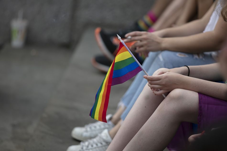 Cela ne se limite pas au cinéma, à l'écouter. Et s'étend jusqu'au monde du PAD : " Pour citer mon exemple perso, beaucoup de gens m'ont déconseillé de parler de mon homosexualité en me disant que ça risquait de me freiner"