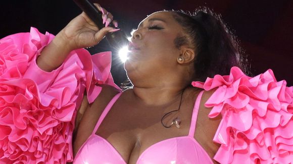 "Une photo d'organes génitaux" : Lizzo au coeur de nouvelles accusations