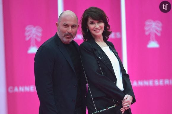 Zabou explique ne pas être férue des injections et autres pratiques relatives à la chirurgie esthétique : "pour la simple et bonne raison c'est que je suis douillette !", plaisante-t-elle. Chirurgie de plus en plus épinglée par les stars.
Photo by Franck Castel/ABACAPRESS.COM