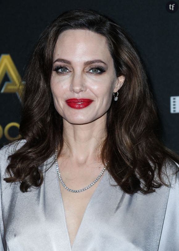 Angelina Jolie dans la peau de la mythique Callas, c'est ce que proposera le futur biopic très prometteur de Pablo Larrain ("Jackie", "Spencer"), qui a dévoilé ses premières images en octobre dernier.  