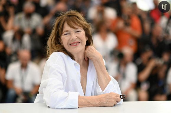 Elle raconte : "En ce moment, je suis sur une terrasse. Je fais mon deuil. Je me déracine pour un court moment. J'apprends l'italien". 
Jane Birkin attending the Jane Par Charlotte Photocall as part of the 74th Cannes International Film Festival in Cannes, France on July 08, 2021. Photo by Aurore Marechal/ABACAPRESS.COM