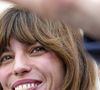 Dans les colonnes de Madame Figaro, Lou Doillon est revenue sur un sujet sensible : le deuil qu'elle traverse actuellement, quatre mois après la mort de sa mère, Jane Birkin. On la lit.
Lou Doillon présente le film Boxes réalisé par sa mère Jane Birkin lors du festival Lumière 2023 à Lyon le 22 octobre 2023. © Sandrine Thesillat / Panoramic / Bestimage 