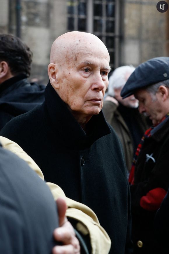 Affaire Matzneff : ce que nous révèle une nouvelle accusation accablante 
Gabriel Matzneff - Sorties des obsèques de Philippe Tesson en l'église Saint-Germain des-Prés à Paris le 10 février 2023. © Christophe Clovis / Bestimage 