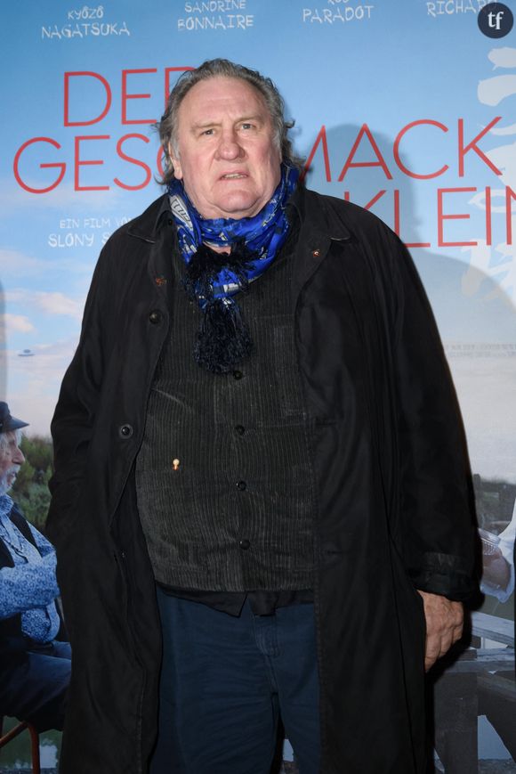 La comédienne nous invite à interroger le milieu du cinéma français, synonyme d'entresoi et de secrets de Polichinelle, le culte des grands acteurs et des "monstres", la culture du viol... 

Gérard Depardieu est à la prmière du film "The Taste of Small Things" à Berlin le 12 janvier 2023.