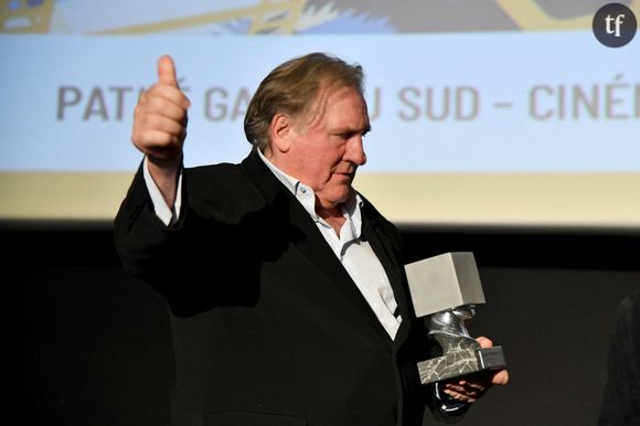 Ces gestes se seraient poursuivis lors du tournage.
Gérard Depardieu lors de la soirée de clôture de la 3eme édition du Festival Cinéroman à Nice, le 24 octobre 2021. © Bruno Bebert / Bestimage