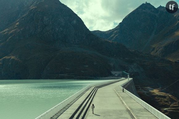 Au coeur des montagnes suisses, c'est d'ailleurs l'actrice elle-même qui apparaît comme un panorama à contempler, complexe et mouvant.  