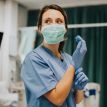 En France, une infirmière tient 7 ans en moyenne