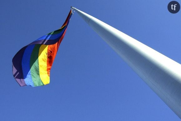 En Californie, un secouriste porte plainte... Pour un simple drapeau LGBT+
Un secouriste de plage de Californie qui avait refusé de travailler sur un poste où était hissé un drapeau des fiertés LGBT+, a lancé des poursuites contre ses employeurs pour discrimination religieuse