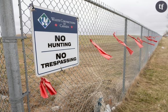 Rubans à la mémoire des femmes autochtones tuées à la décharge de Prairie Green. A Winnipeg, Manitoba, Canada, le 29 avril 2024